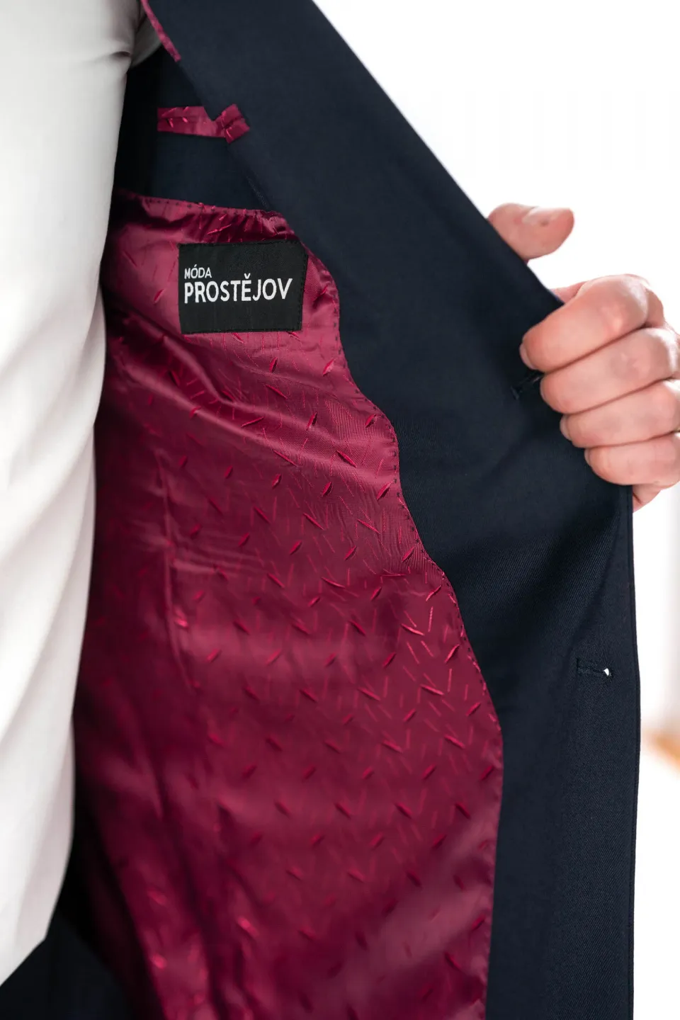 Pánsky oblek DAMIANO