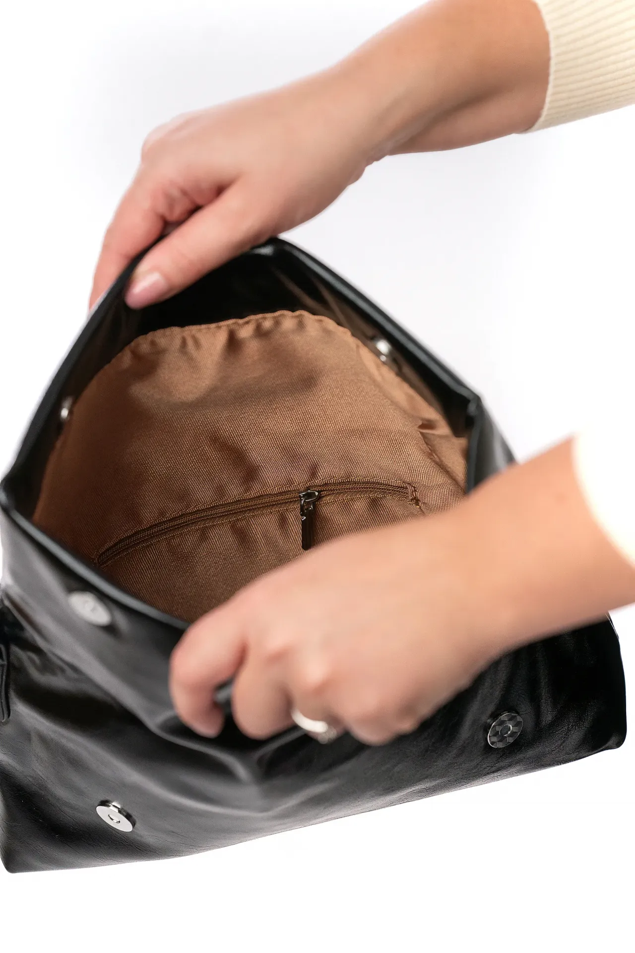 Dámska kabelka BORA